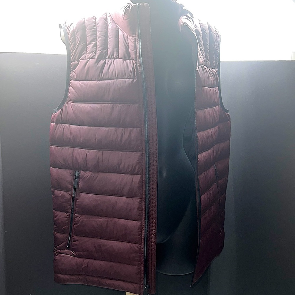 DKNY women’s puffer vest